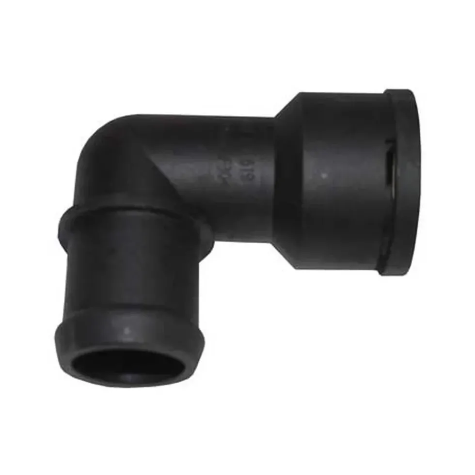 Adaptateur entre pompe à eau et durite inférieure de radiateur