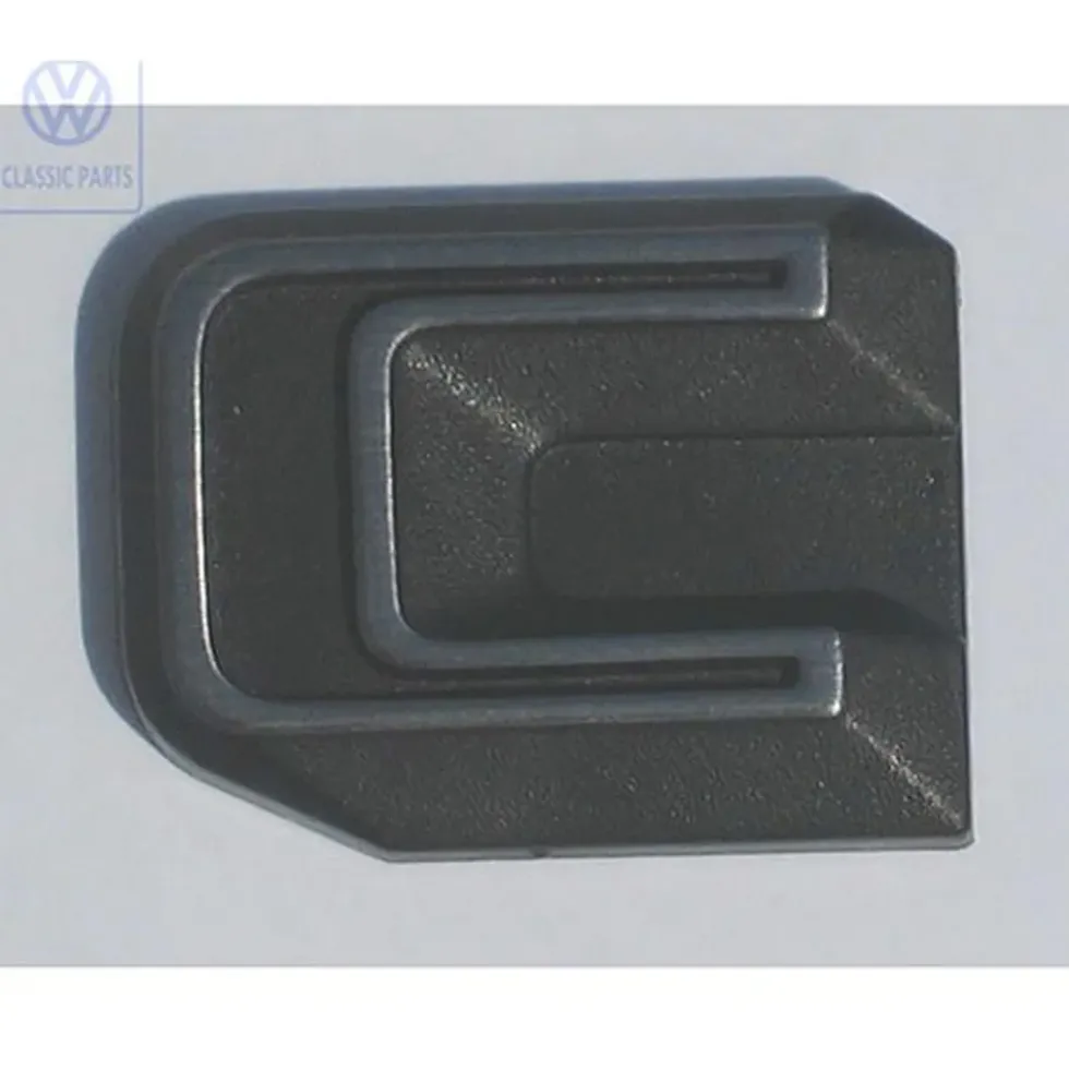 Emblème adhésif C chromé sur fond noir de face arrière pour VW Passat B2 Berline (01/1985-1988)