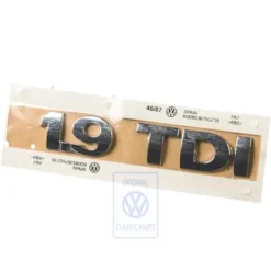 Emblème adhésif 1.9TDI chromé de coffre pour VW Polo 4 9N3 (05/2005-05/2009)