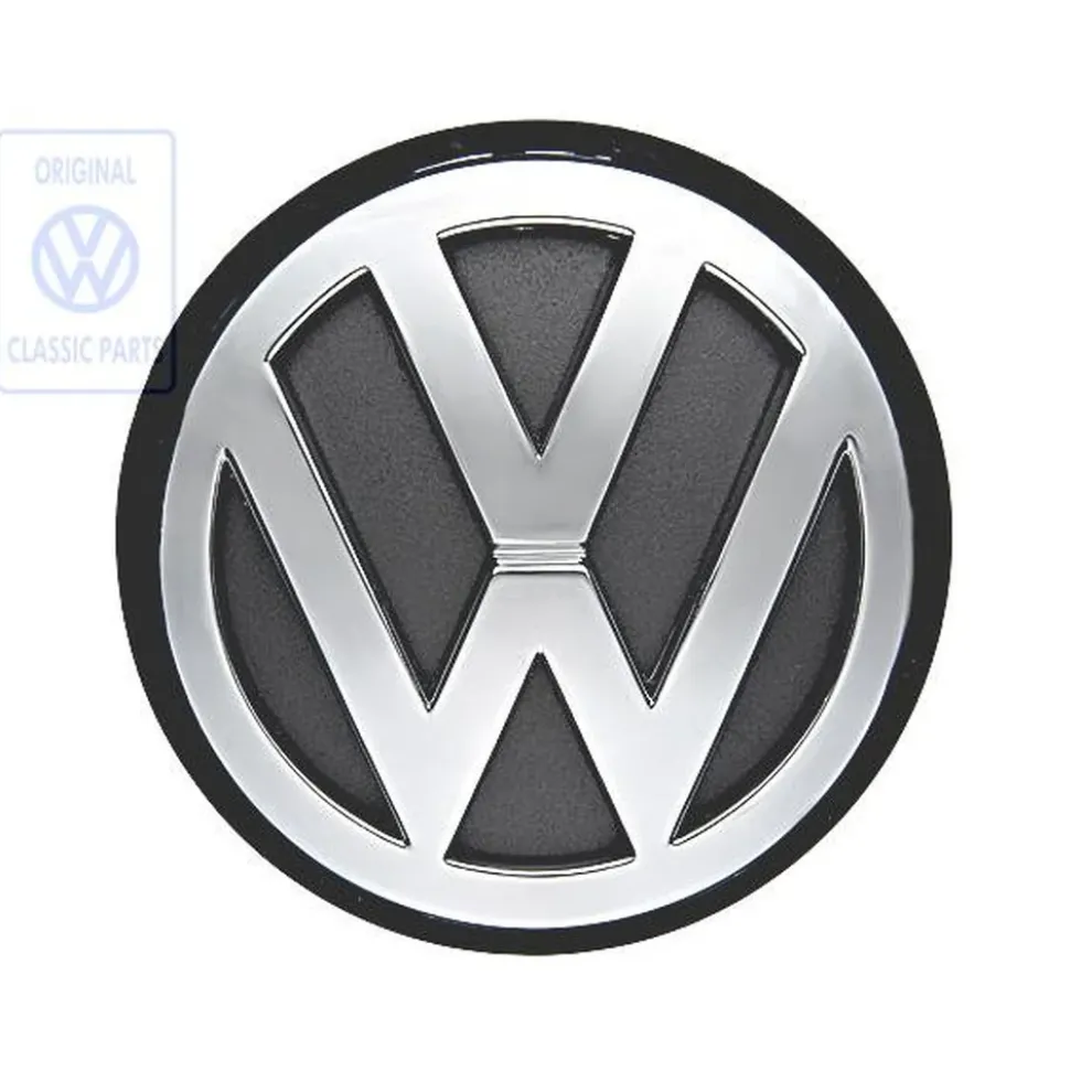 Logo VW chromé sur fond noir de malle arrière pour VW Polo 3 Classic tricorps 4 portes (05/1998-09/2001)
