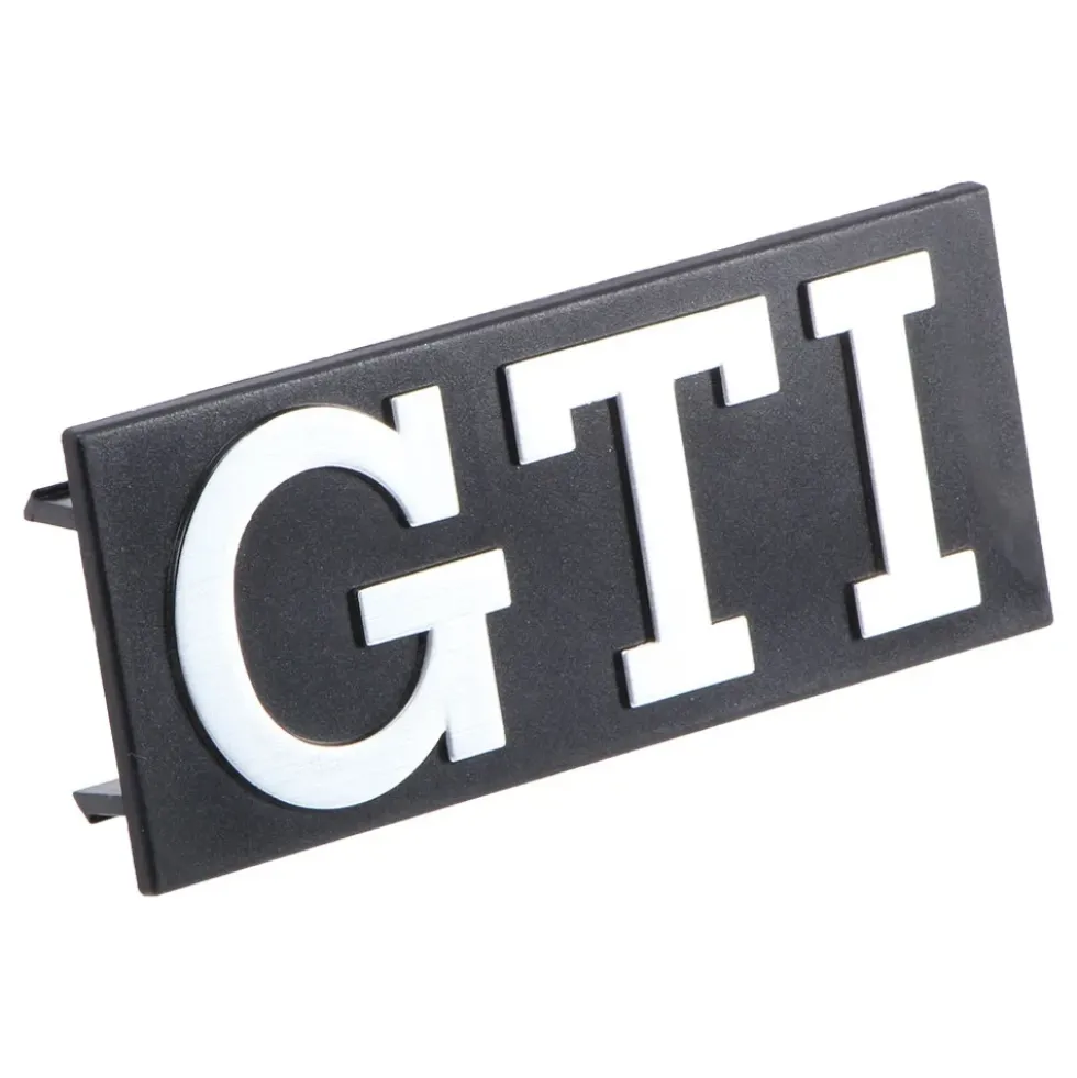 Sigle GTI chromé sur fond noir de calandre pour VW Golf 1 GTI (06/1976-12/1983)